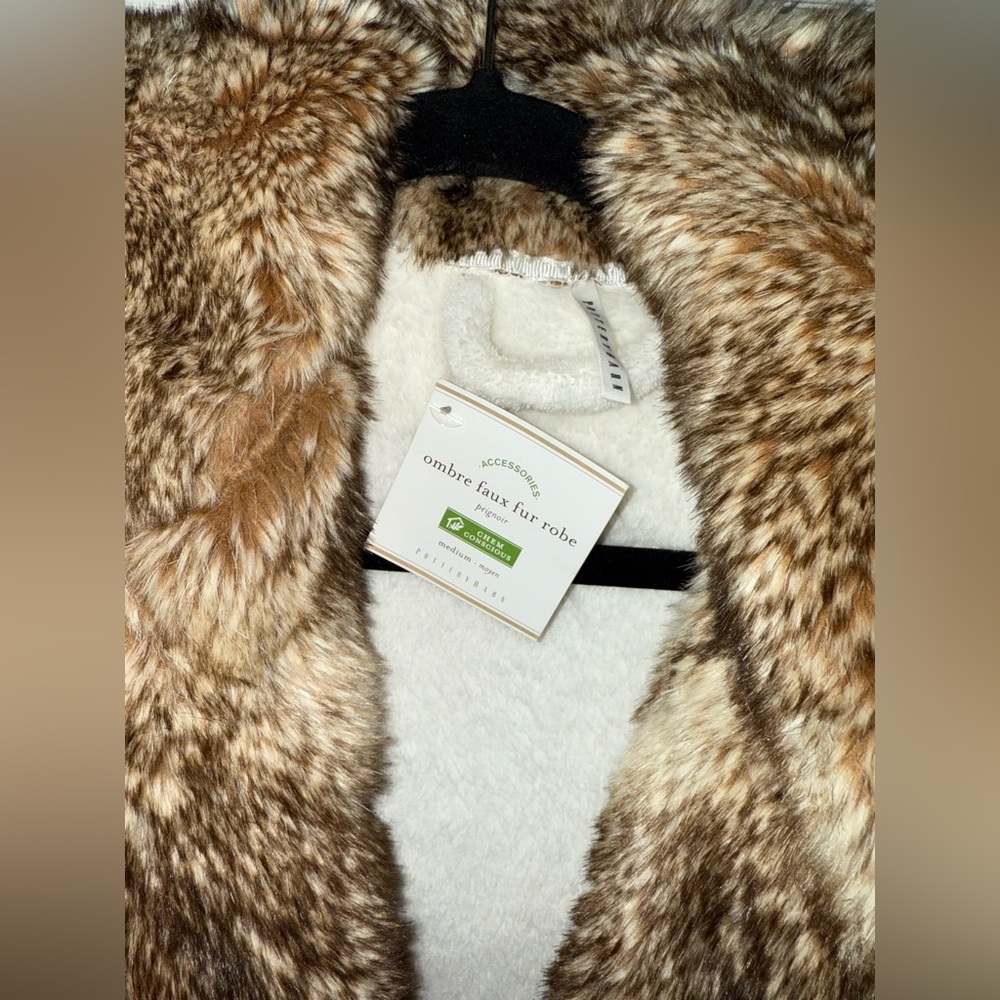 Women’s Pottery Barn robe, NWT! Size medium.